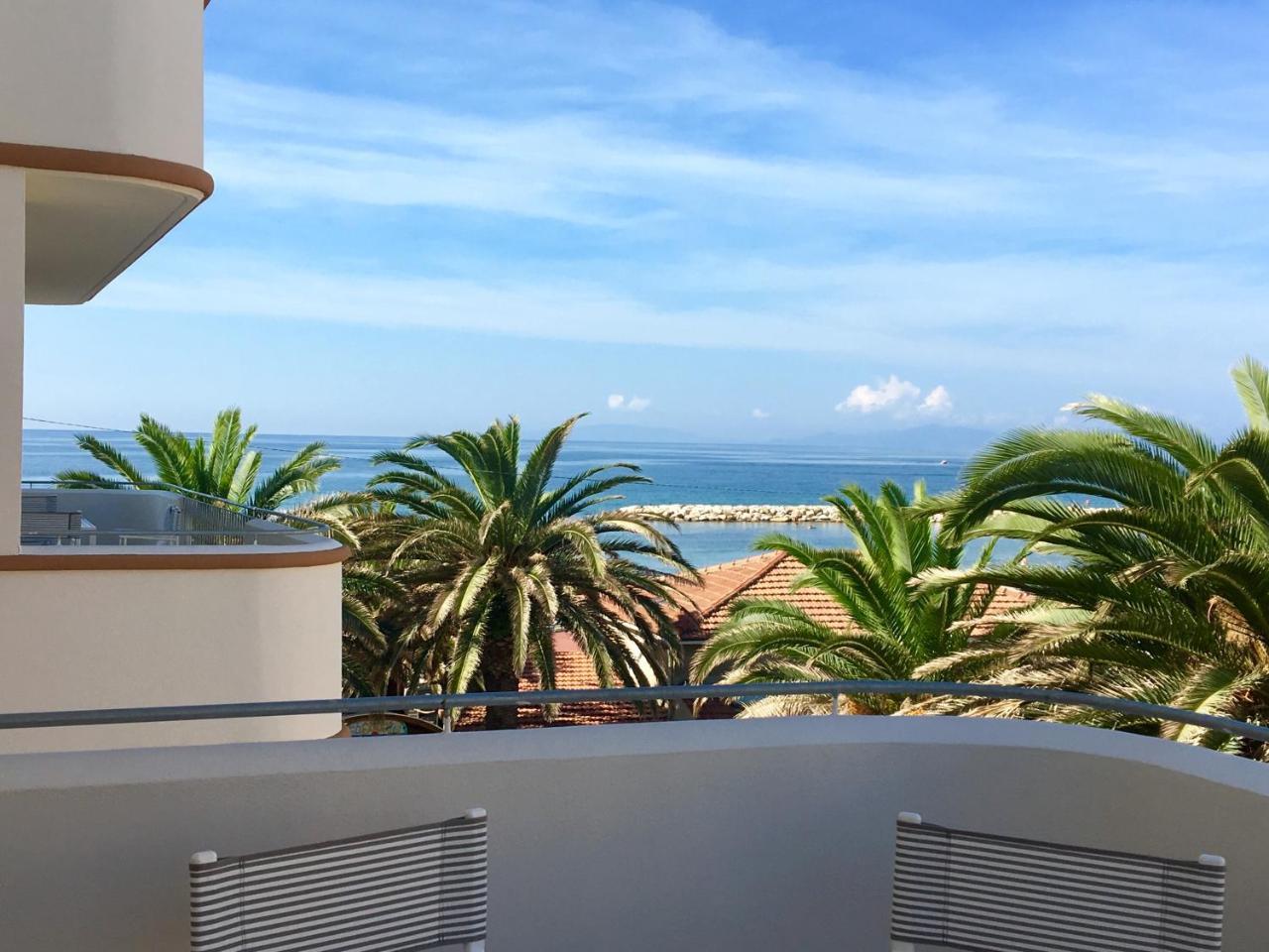 Via Firenze 11 Apartman Follonica Kültér fotó